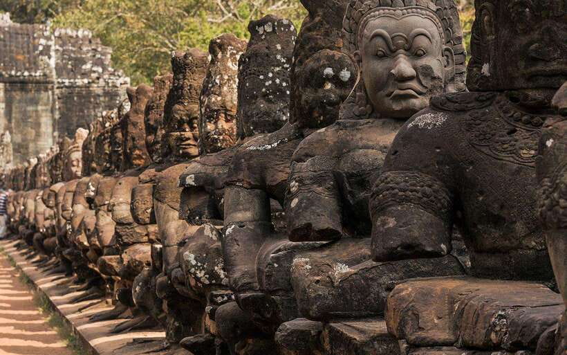 Angkor Wat Small Circle Private Car Tour in Siem Reap - Angkor Thom for 30 minutes: a short stop with a big payoff