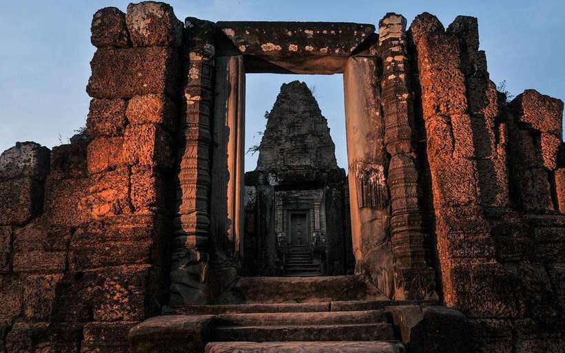 Angkor Wat Small Circle Private Car Tour in Siem Reap - Baphuon for 30 minutes: quick, meaningful, and less rushed