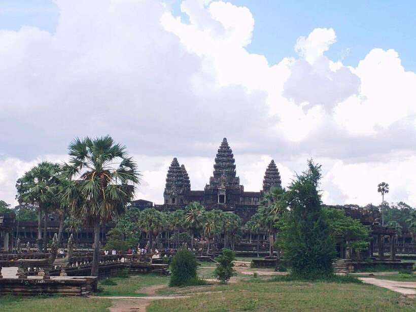 Angkor Wat, Small Circuit Private Tour with Banteay Srei - Baphuon and the Terrace Stops: Small Time, Big Texture