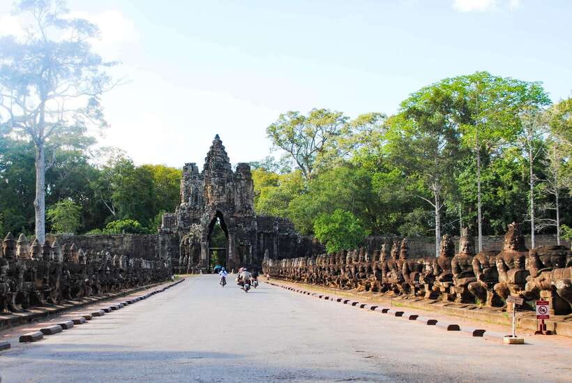 Angkor Wat Small Tour With Private Tuk Tuk - Timing, Comfort, and What to Bring for an 8-Hour Temple Loop