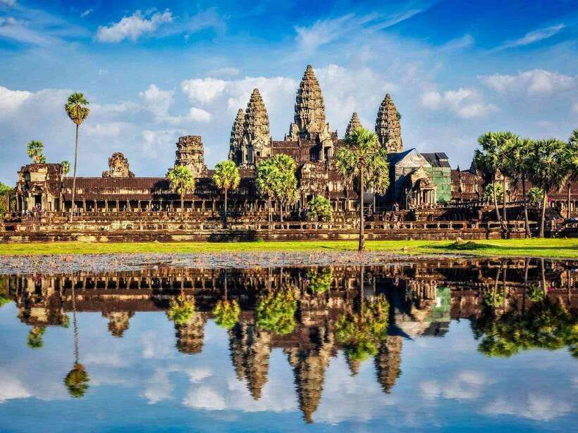 Angkor Wat Small Tour With Private Tuk Tuk - Pickup, Temple Pass Stop, and Starting the Day Smooth