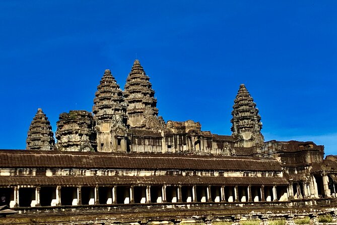 Angkor Wat Sunrise and Angkor Thom Sunset Tour - Angkor Thom and the South Gate sunset finish