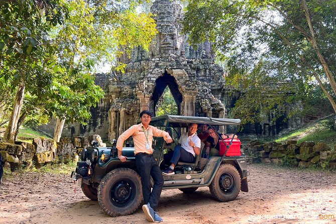 Angkor Wat Sunrise and Market Tour by Jeep - Srah Srang: the local food break that keeps the morning human