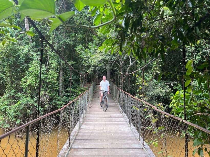 Angkor Wat Sunrise Bike Tour With Lunch Included - Group size and the guide experience: what small really means