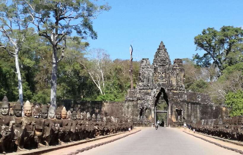 Angkor Wat Sunrise by Vintage Jeep – Private Tour - Your guide makes this tour work, not just the route
