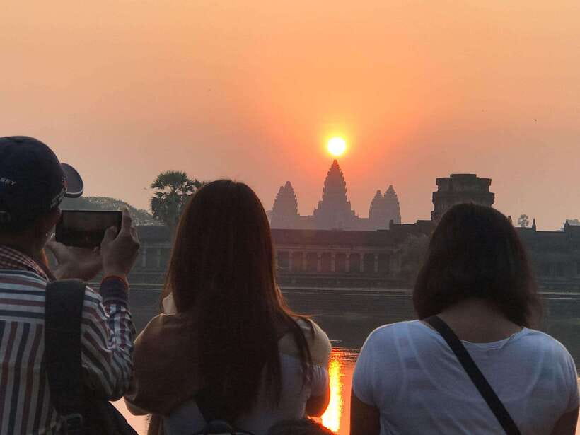 Angkor Wat Sunrise by Vintage Jeep – Private Tour - Angkor Wat sunrise, lotus pond reflections, and what to watch for