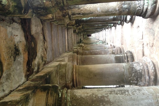 Angkor Wat Sunrise Experience – Ultimate 1-Day Guided Temple Tour - Angkor Thom and Bayon: the royal city loop, then the faces