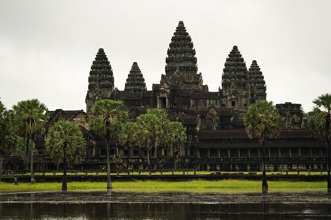 Angkor Wat Sunrise Experience – Ultimate 1-Day Guided Temple Tour - Practical tips for a sunrise temple day that actually feels good