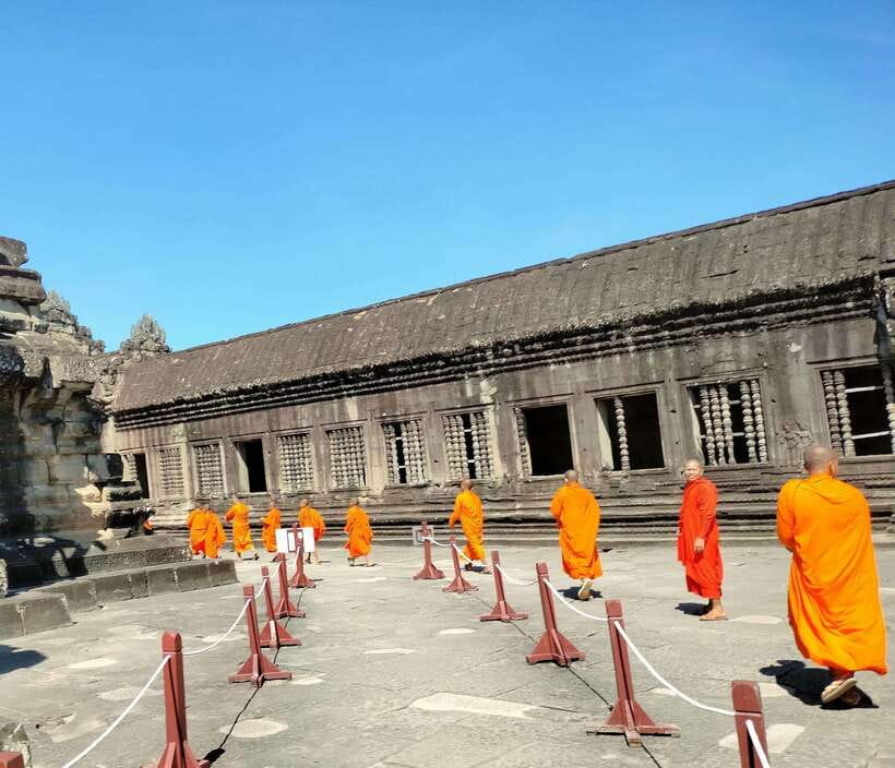 Angkor Wat Sunrise Shared Tours: Bayon-Ta Prohm-Banteay Srei - Banteay Srei: Pinkish Carvings, Lunch Break, and Local Snacks