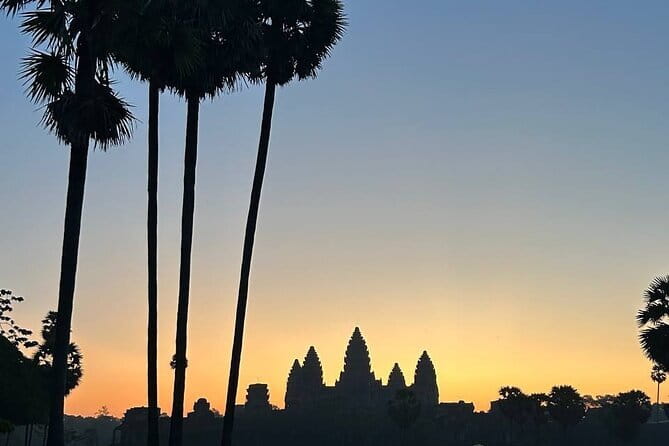 Angkor Wat Sunrise Small-Group 1-Day Tour from Siem Reap - Small-Group Pace and Transport, Tuk-Tuk vs Air-Conditioned Van