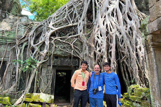 Angkor Wat Sunrise Tour By E-Bike Experience With Breakfast Included - What the guide and included extras add to your day