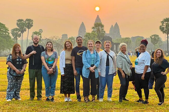 Angkor Wat Sunrise tour with Small - Group and Guide tours - Key things that make this sunrise temple run worth it
