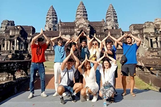 Angkor Wat Sunset Small Group Tour with Lunch Included - Bayon Temple: The Faces and the Feeling (About 1 Hour)