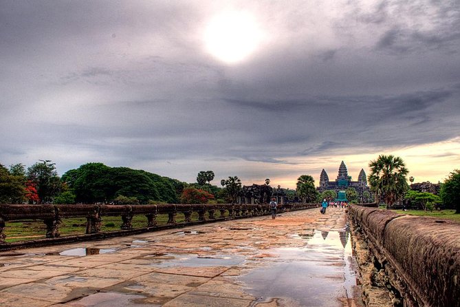 Angkor Wat Sunset Tour - Angkor Thom and Bayon: The Royal City Walk and Those Faces
