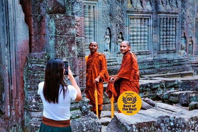 Angkor Wat, Ta Promh, Banteay Srei, Bayon temples Private Tour - Entering Angkor Wat: scale, symmetry, and carved storytelling
