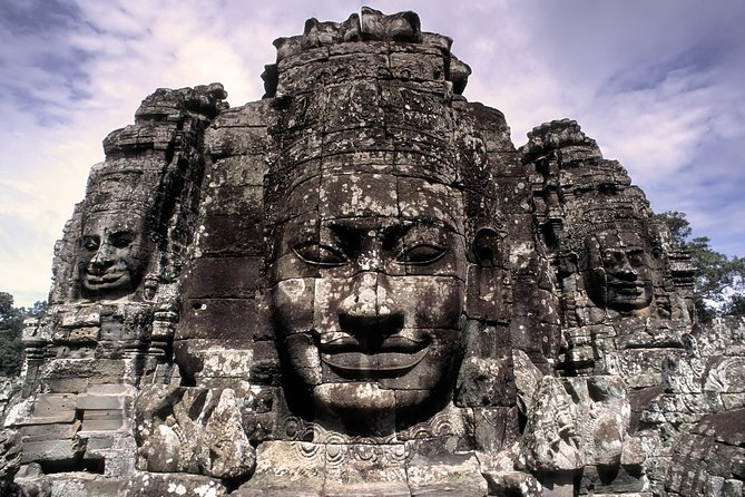 Angkor Wat Temples Tour with Entrance Ticket and Lunch - Angkor Wat: The Big Icon, Seen with a Guided Plan