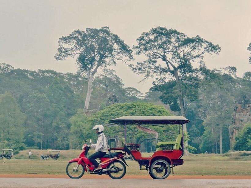 Angkor Wat Tour by Tuk-Tuk with English Speaking Driver - Sunrise or Sunset: The Timing Advantage You Want