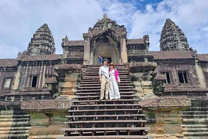 Angkor Wat Tour Deutsch | Private Führung - Ta Prohm: tree roots and the power of nature, with realistic expectations