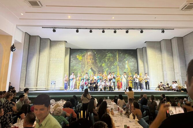 Apsara Dance Show with Buffet Dinner and Transportation Included - Tuk-tuk pickup and drop-off: convenience with one simple rule
