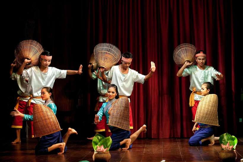 Apsara Performance include Dinner & hotel pick up - International Buffet Dinner: Included Food, Included Timing