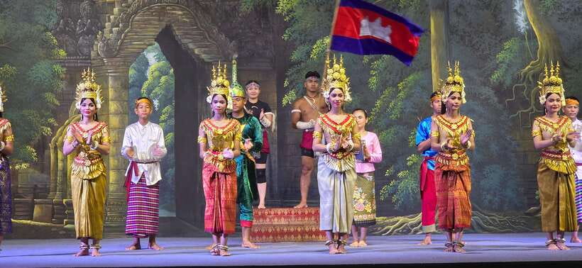 Apsara Performance Including Buffet Dinner & Hotel Pick up - Tuk-tuk pickup and the smooth start at your hotel