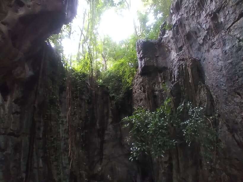 Bamboo train. Phnom Sampove cave. Bat cave and Banan Temple - Key things that make this day trip work