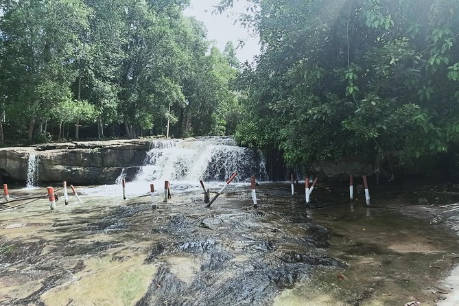 Banteay Srei & Kulen Mountain & Beng Mealea Tour - Stop 2, Phnom Kulen National Park: Birthplace Stories, Thousand Lingas, and Waterfalls