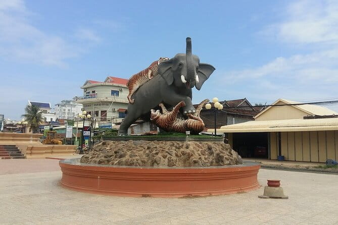 Best Driver Taxi From Siem Reap To Phnom Penh - English Speaking - Pickup in Krong Siem Reap and Drop-Off in Phnom Penh City