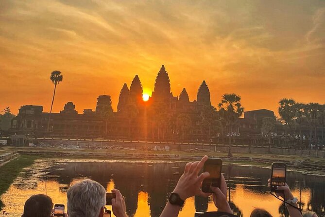 Best Taxi Siem Reap to Battambang - English Speaking Driver - English-Speaking Driver: More Than Just a Translation