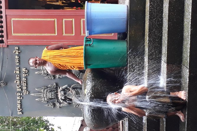 Buddhist Water Blessing and Real Life Experience with Local - Starting at a local shrine near the King’s residence for daily prayer