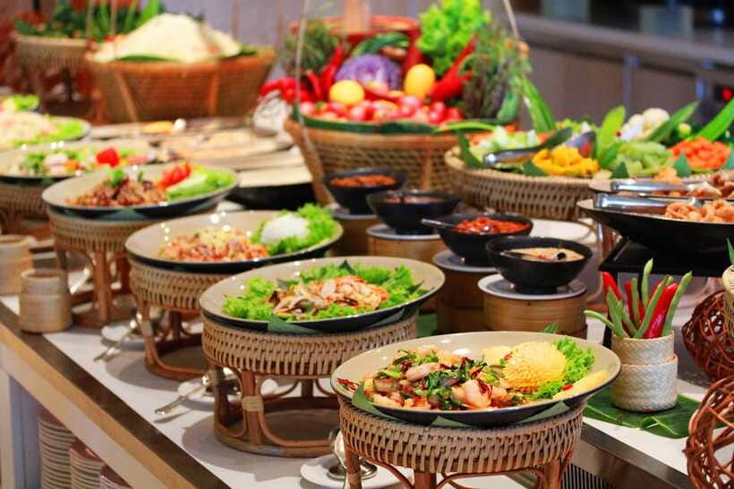 Buffet Dinner Apsara Show with hotel transfers - Hotel Transfers by Tuk Tuk or Van, and How to Avoid Pickup Problems