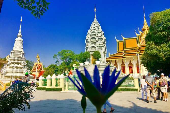 Cambodia 7 Days Private Tour from Angkor Temples to Coastline - Tonle Sap Lake and floating villages: seeing daily life on the water