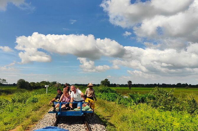 Cambodia Tours Siem Reap Phnom Penh Private Ride By Cars - Price and value: where the $15 per person fits