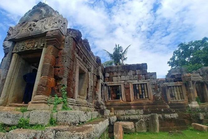 Cambodia Wildlife Sanctuary and Countryside Tour - Phnom Tamao Wildlife Rescue Centre: What Behind-the-Scenes Really Means