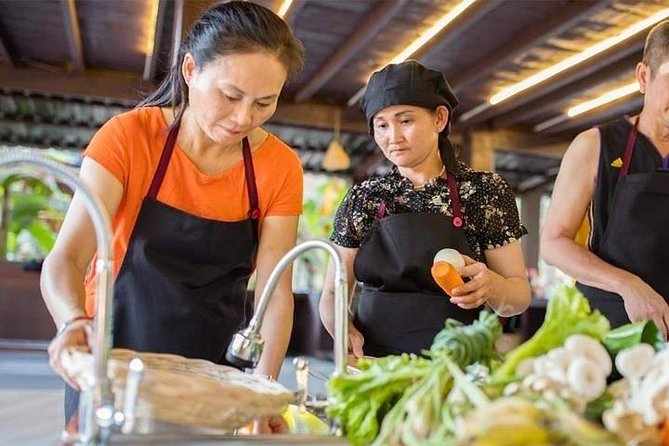 Cambodian Private Cooking Class at a Local's Home - Market walk in Siem Reap, the part that changes everything