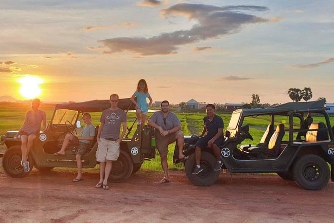 Cambodian Village Life Tour with Lady Tuk Tuk & Local Guide - Wat Svay Romiet and Theravada Buddhism that shapes daily life