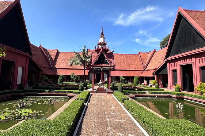 City Highlights and the Killing Fields Day Tour - Royal Palace first: color, power, and the rules of entry