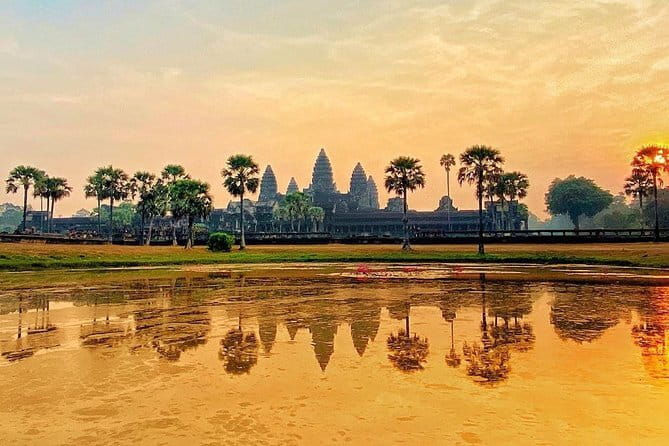 Classic Angkor Wat Sunrise Full Day Private Guide Tour - Stop 1: Angkor Wat sunrise, how to make it worth the early wake-up