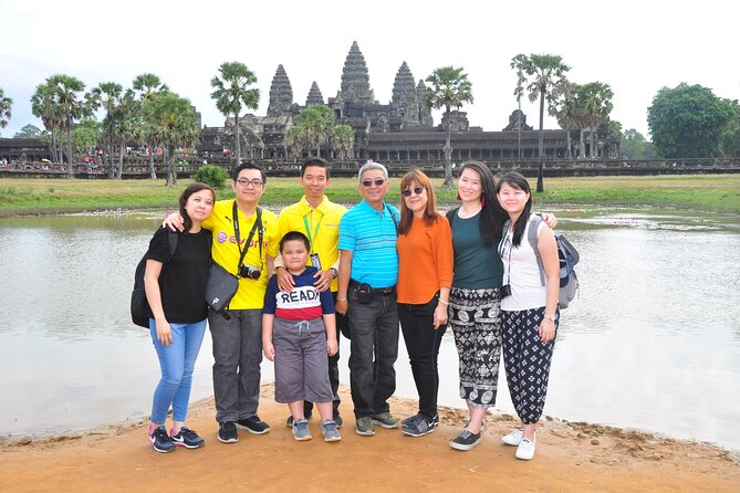 Classic Angkor Wat Sunrise or Sunset Private and Small GroupTour - Sunrise Or Sunset In Siem Reap: Why This Format Works