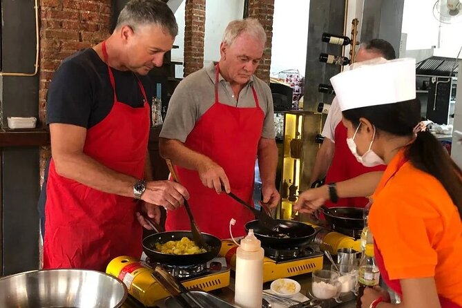 Cooking class in Kampot - Where the Class Starts: Kampot Seafood and Pepper and a Colonial Kitchen