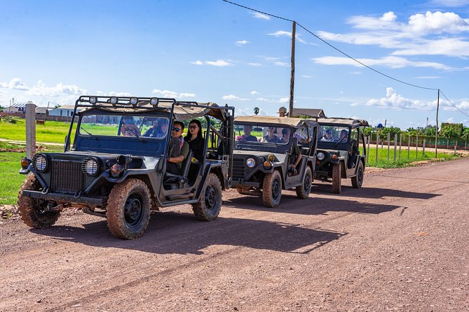 Countryside Sunset Jeep Tour with Drinks included - Wat Po Banteaychey Temple Visit and Khmer Fortune-Telling