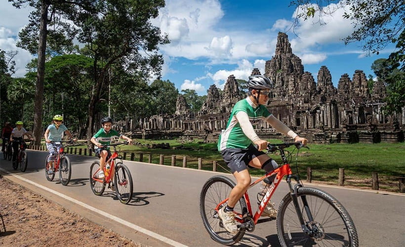 Cycle Angkor Backroad Bike Tour / E-Bike or Tuk Tuk - Why a bike tour works better than a bus line