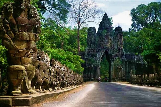 Discover Cambodia 8 Days from Siem Reap to Koh Trong -Phnom Penh - From Siem Reap Airport to Your First Night: easing in the right way