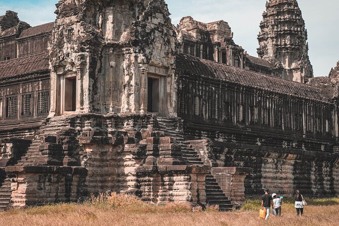 Discover the Tastes Temples and Tales of Authentic Cambodia - Siem Reap Temple Days: Bayon, Ta Prohm, and a Quiet Sense of Scale