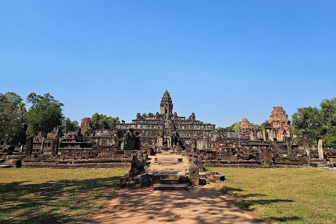East Corner of Siem Reap - Roluos Group & Countryside - Riding from Siem Reap to Hariharalaya, the Roluos Group by bike