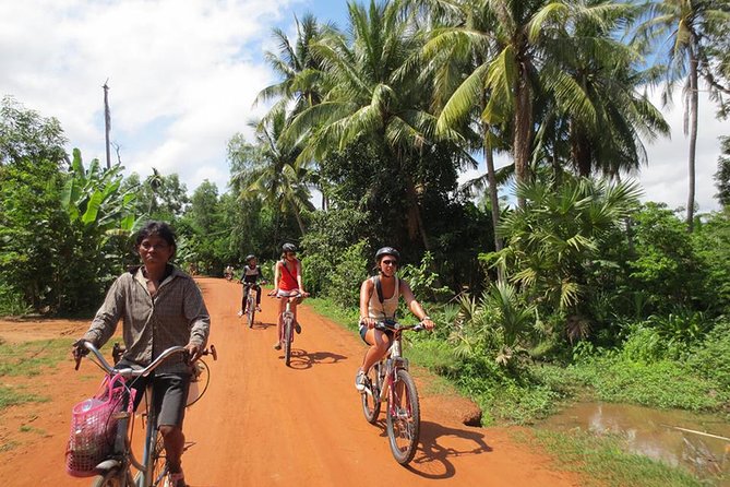East Corner of Siem Reap - Roluos Group & Countryside - Stop 1: Preah Ko and the sacred bull shrine of Shiva