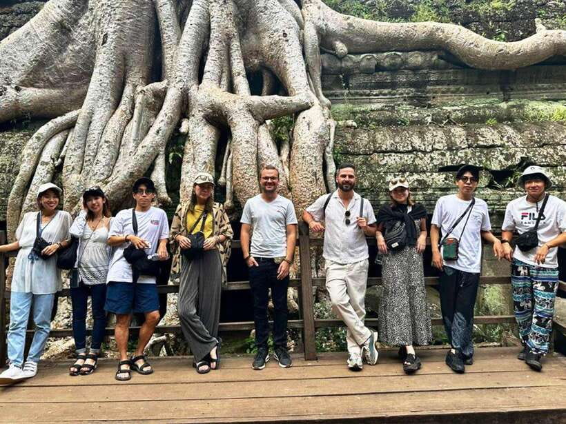 Explore Angkor Temple Sunset With Tour Guided - South Gate of Angkor Thom: The Start With Symbolism