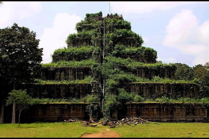 Explore Angkor Wat Sunrise Small Tour Private VIP Car - Terrace Time: Elephants, the Leper King, and What You Can Actually See