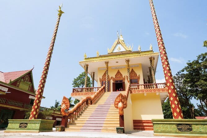 Exploring Kampot With SUV Car By English Local Tour Guide - Kampot town stop: colorful colonial architecture in small doses