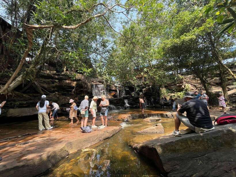 Exploring Sihanoukville: Shore Excursions from Cruise Ports - Wat Leu Pagoda, Hilltop Views Plus Spiritual Context